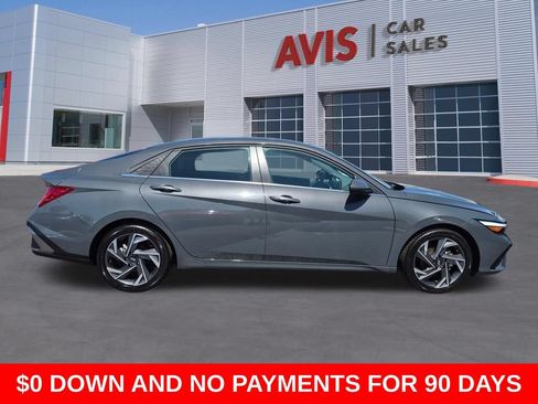 Used 2025 Hyundai Elantra SEL FWD image 5