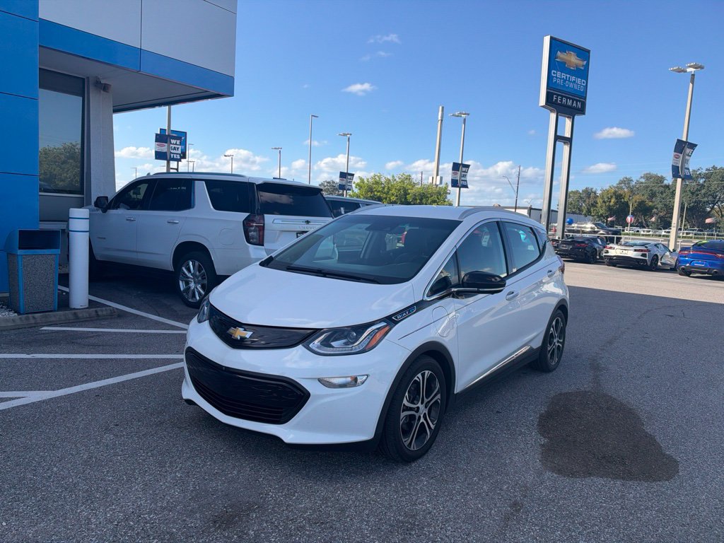 Used 2020 Chevrolet Bolt Premier w/ Infotainment Package FWD image 1