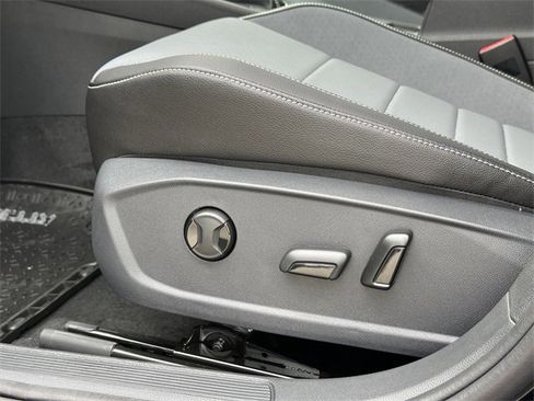 New 2026 Volkswagen Jetta SE image 17