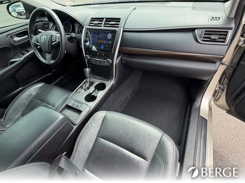 Used 2017 Toyota Camry XLE w/ Moonroof Package FWD image 12