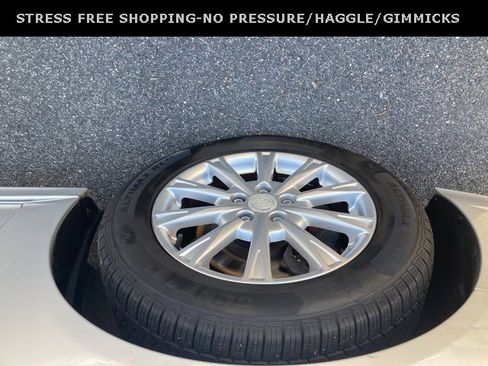 Used 2011 Buick Lucerne CXL image 12