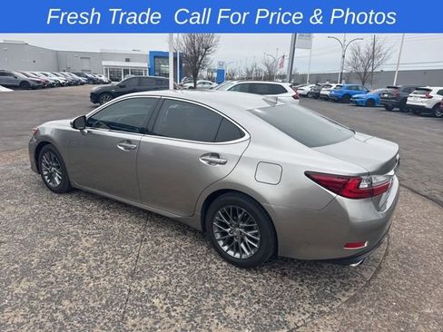 Used 2018 Lexus ES 350 w/ Navigation System Package image 4