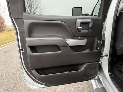 Used 2018 Chevrolet Silverado 2500 LT w/ LT Convenience Package image 34