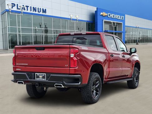 Used 2024 Chevrolet Silverado 1500 LT Trail Boss w/ LT Trail Boss Premium Package image 6