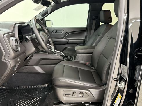 Used 2026 Chevrolet Colorado Trail Boss AWD/4WD image 5