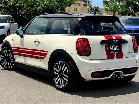 Used 2019 MINI Cooper S w/ Signature Upholstery Package image 11