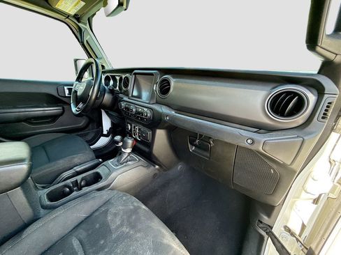 Used 2021 Jeep Gladiator Sport AWD/4WD image 31