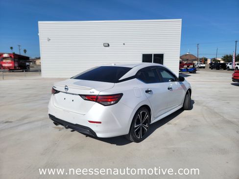 Used 2021 Nissan Sentra SR image 7