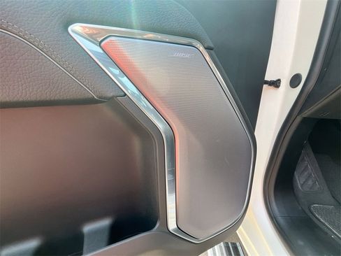 New 2025 GMC Sierra 2500 Denali w/ Denali Reserve Package image 16