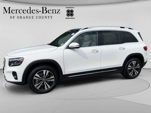 Used 2026 Mercedes-Benz GLB 250 4MATIC image 2