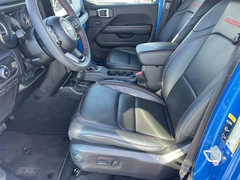 Used 2024 Jeep Wrangler Unlimited Rubicon image 10