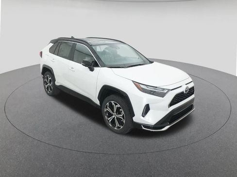 New 2025 Toyota RAV4 XSE AWD/4WD image 13