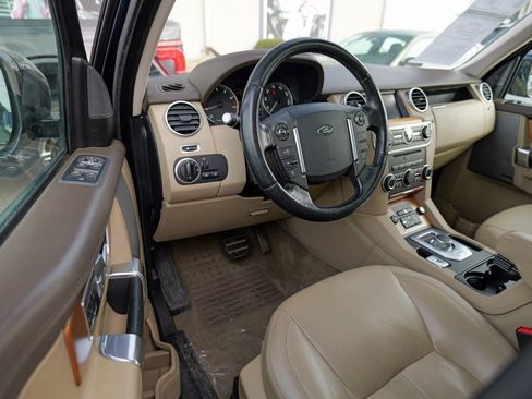 Used 2016 Land Rover LR4 HSE LUX image 17