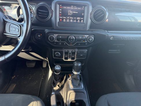 Used 2020 Jeep Wrangler Unlimited Sport image 11