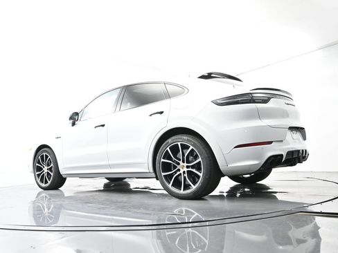 Certified 2023 Porsche Cayenne Turbo S image 47