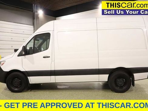 Used 2021 Mercedes-Benz Sprinter 2500 image 4