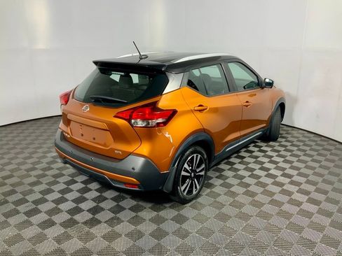 Used 2020 Nissan Kicks SR w/ SR Premium Package FWD image 16