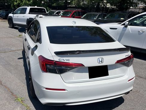 Used 2024 Honda Civic Sport image 4