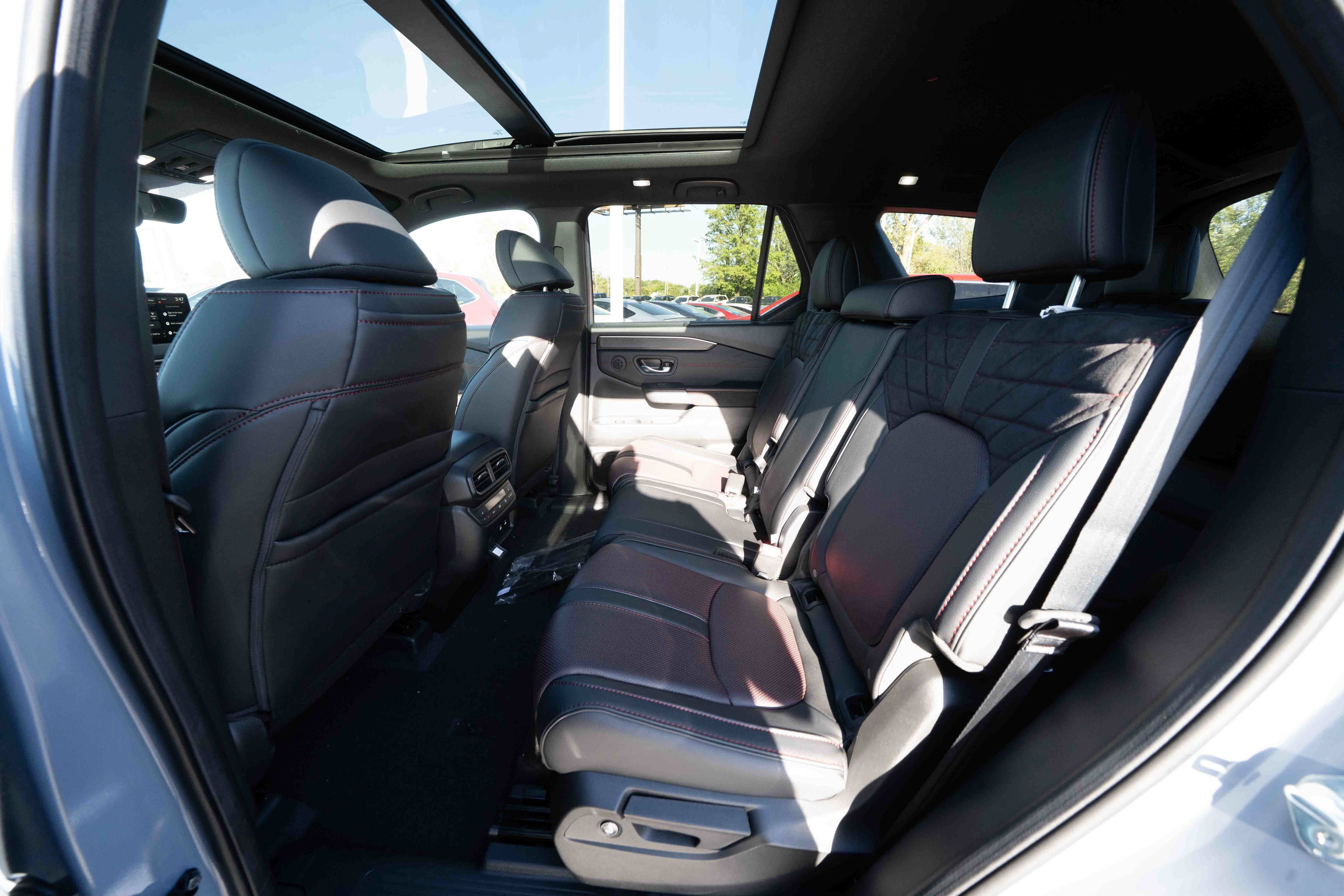 New 2026 Honda Pilot Black Edition image 23