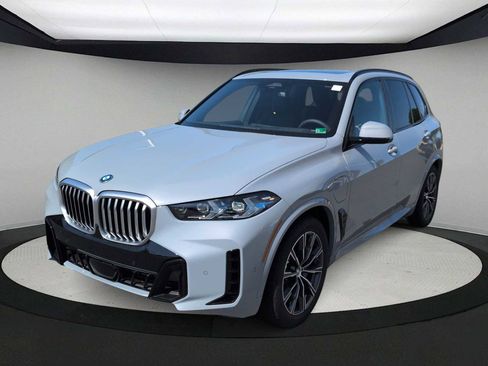 New 2026 BMW X5 xDrive50e w/ M Sport Package image 4
