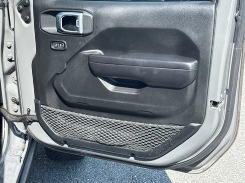 Used 2019 Jeep Wrangler Unlimited Rubicon AWD/4WD image 14