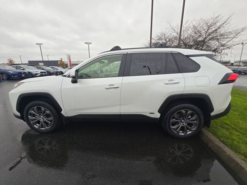 Used 2025 Toyota RAV4 Limited image 8