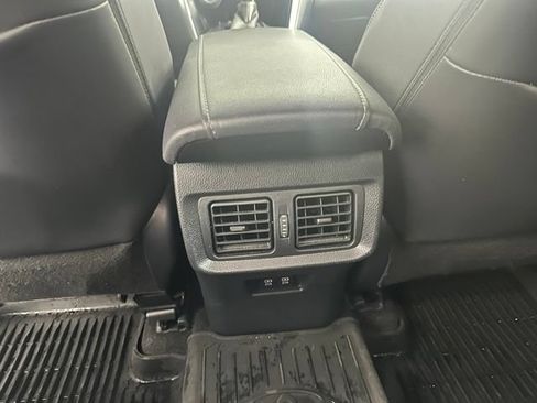 Used 2021 Toyota Venza XLE w/ Softex Package AWD/4WD image 20