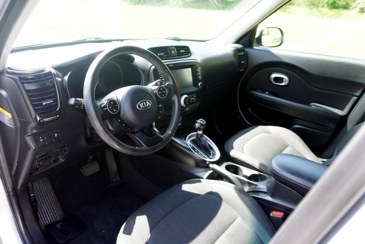Used 2019 Kia Soul + FWD image 16