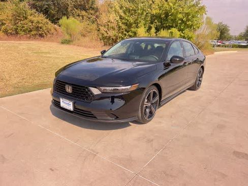 Used 2026 Honda Accord SE image 2