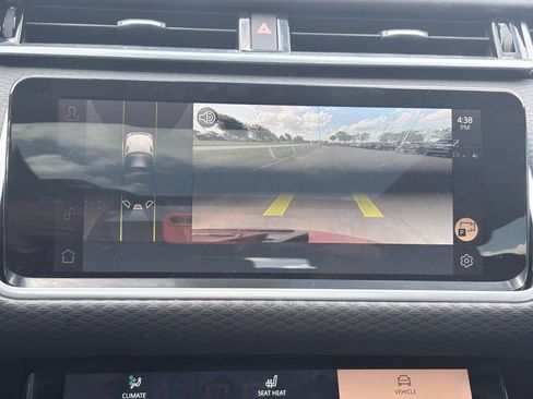 Used 2022 Land Rover Range Rover Velar R-Dynamic S image 10