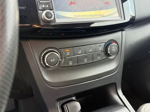 Used 2019 Nissan Sentra S image 17