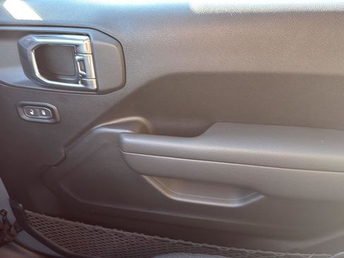 New 2025 Jeep Gladiator Rubicon image 21