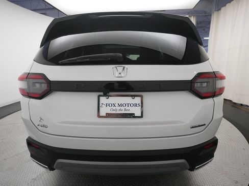 Certified 2025 Honda Pilot Touring image 27