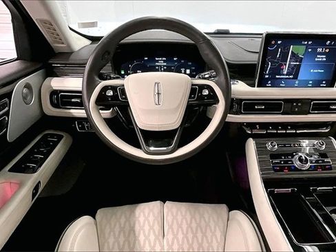 Used 2024 Lincoln Aviator Black Label w/ Dynamic Handling Package image 5