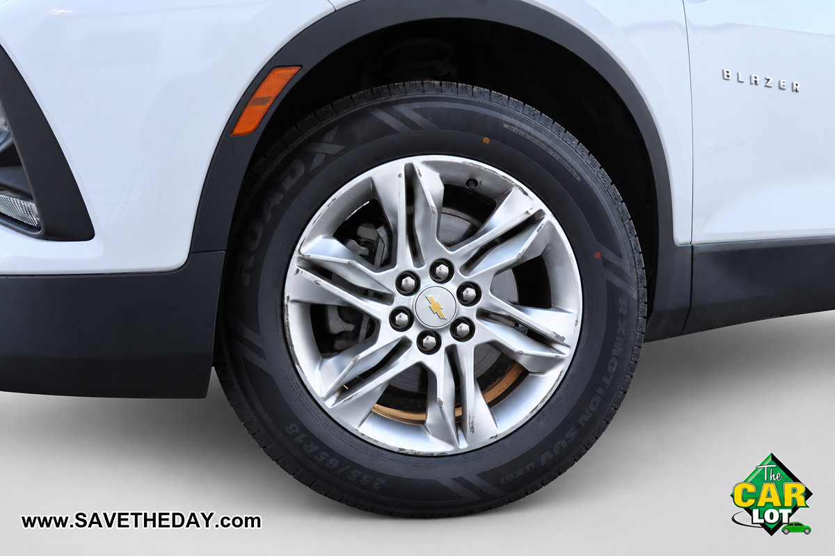 Used 2020 Chevrolet Blazer LT w/ LPO, Floor Liner Package FWD image 3