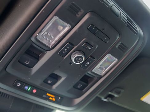 Certified 2023 Cadillac Escalade Premium Luxury w/ Performance Package image 21