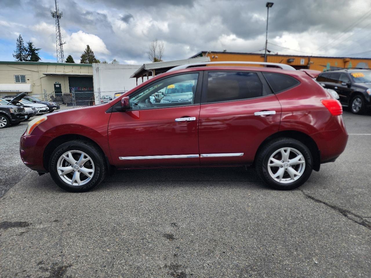 Used 2011 Nissan Rogue SV AWD/4WD image 8