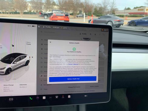 Used 2023 Tesla Model 3 Standard Range image 28
