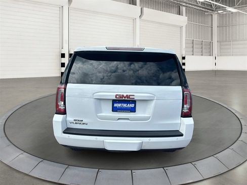 Used 2017 GMC Yukon SLT w/ Open Road Package AWD/4WD image 3