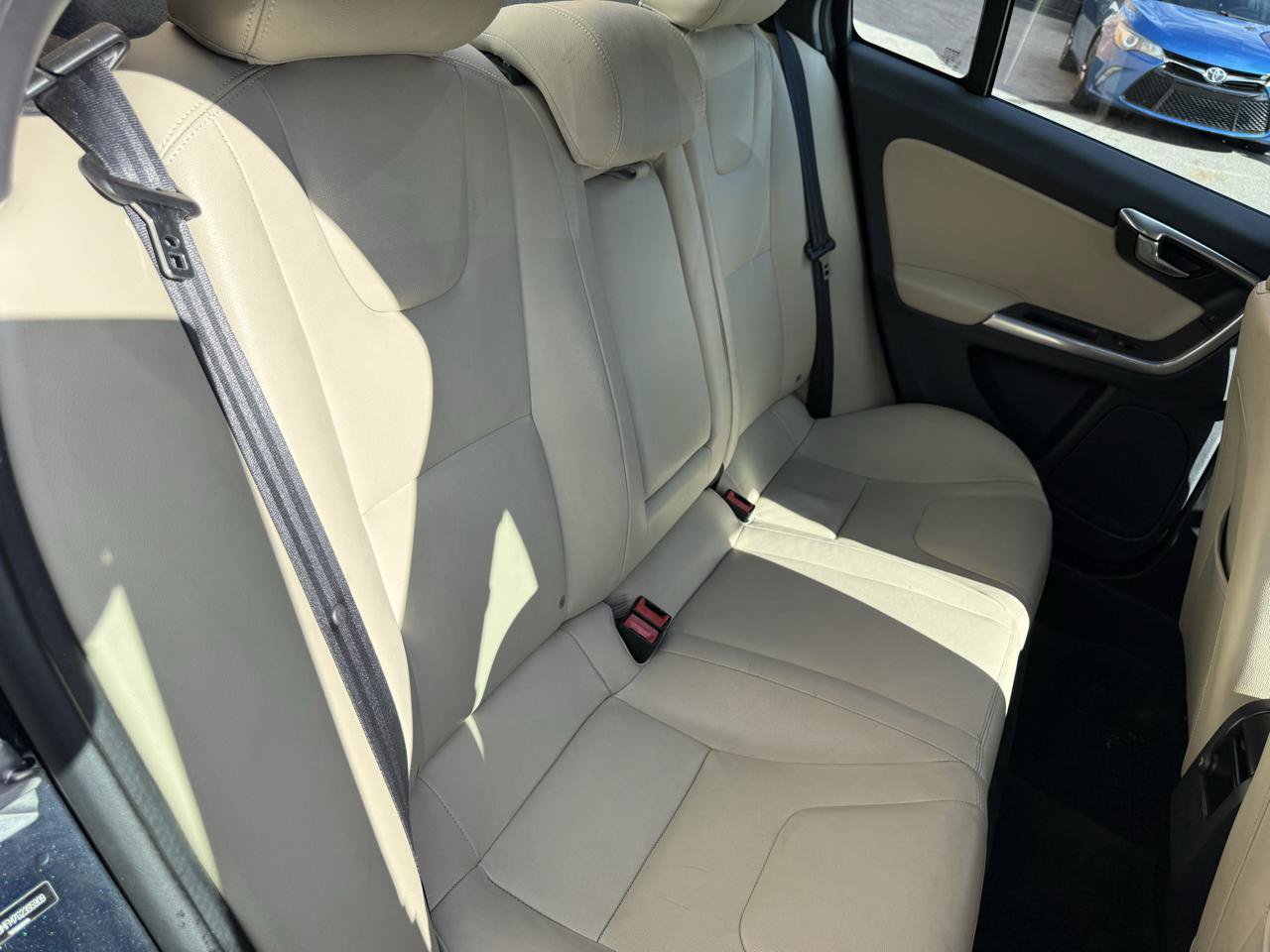 Used 2016 Volvo S60 T6 Platinum FWD image 8