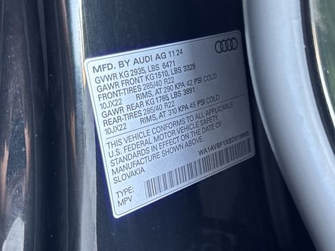 Used 2025 Audi Q8 Premium AWD/4WD image 32