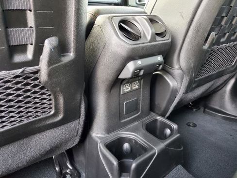 Used 2022 Jeep Gladiator Mojave w/ Cold Weather Group image 25