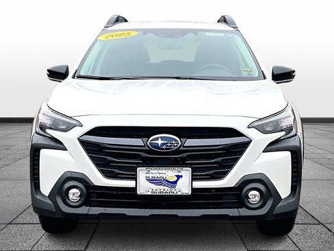Used 2025 Subaru Outback Premium image 3