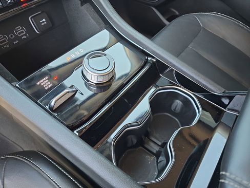 Used 2021 Jeep Grand Cherokee L Limited image 17