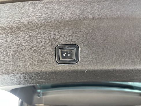 Used 2021 Chevrolet Tahoe High Country AWD/4WD image 8