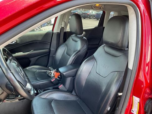 Used 2018 Jeep Compass Limited w/ Navigation Group FWD image 19