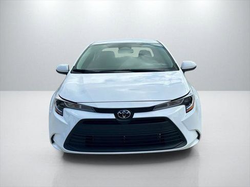 Certified 2026 Toyota Corolla LE FWD image 2