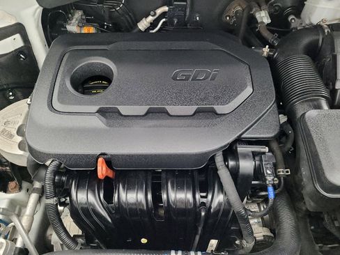 Used 2019 Hyundai Santa Fe SE image 30