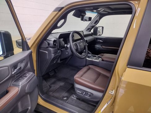 Used 2025 Toyota Land Cruiser image 22