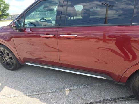 Used 2024 Kia Carnival SX Prestige FWD image 3
